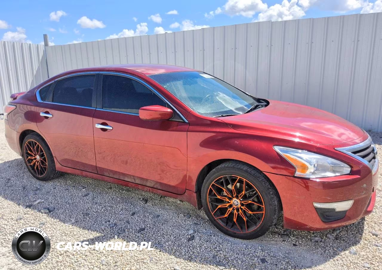 2015 Nissan Altima 2.5 S VIN:1N4AL3APXFN366493 - 4