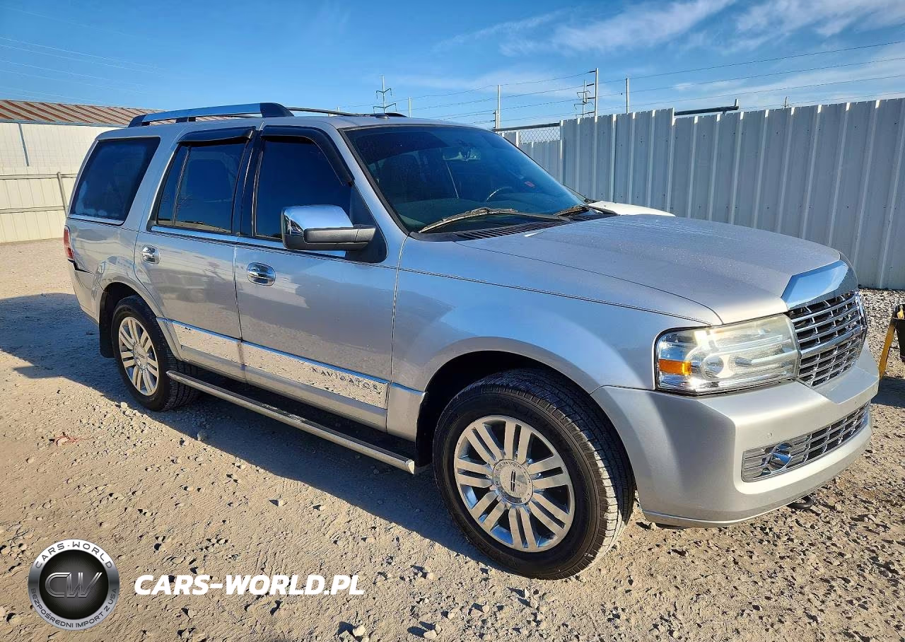 2013 Lincoln Navigator VIN:5LMJJ2J58DEL06162 - 4