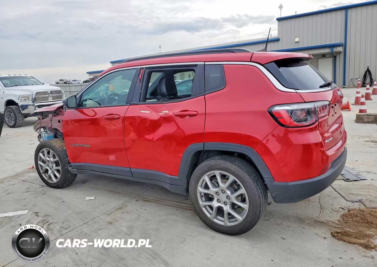 2024 Jeep Compass Latitude Lux VIN:3C4NJDFN7RT591165 - 2