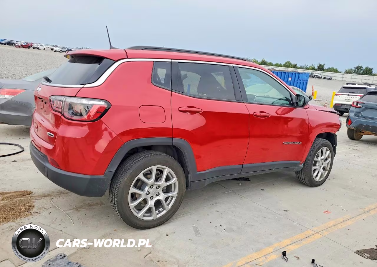2024 Jeep Compass Latitude Lux VIN:3C4NJDFN7RT591165 - 3