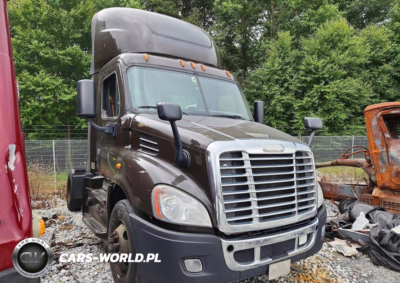 2017 Freightliner Cascadia 113 Semi Truck VIN:1FUBGBDV9HLHH2374 - 4