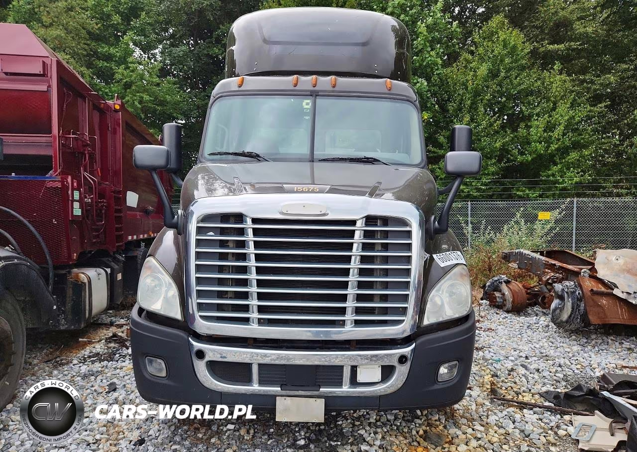 2017 Freightliner Cascadia 113 Semi Truck VIN:1FUBGBDV9HLHH2374 - 5