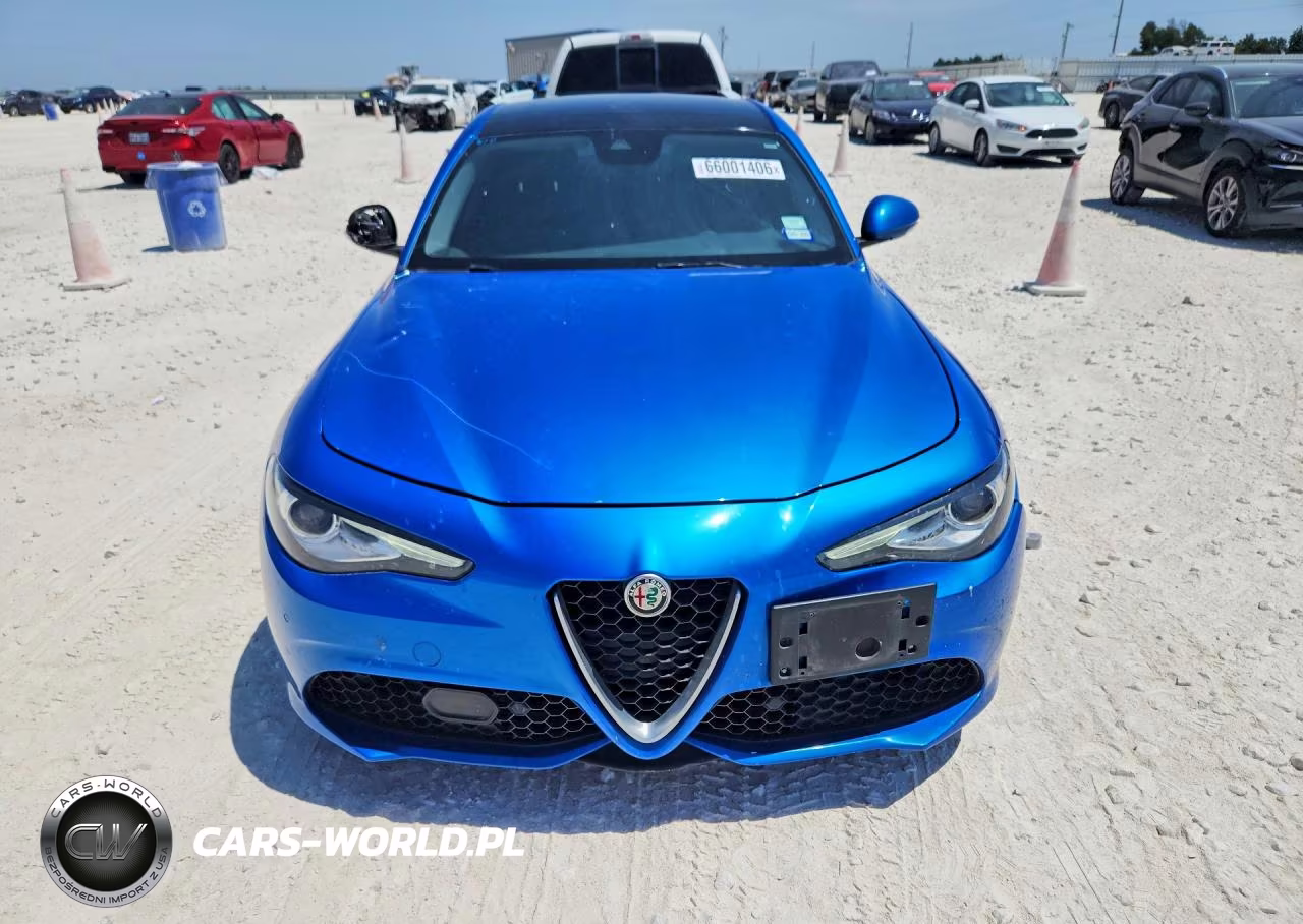 2019 Alfa Romeo Giulia Ti VIN:ZARFANBN9K7621492 - 5