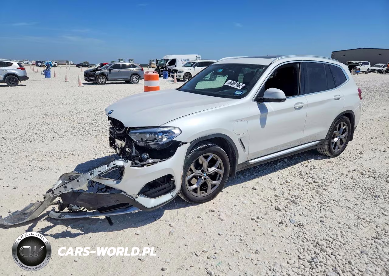 2021 BMW X3 xDrive30E VIN:5UXTS1C04M9D79130 - 1