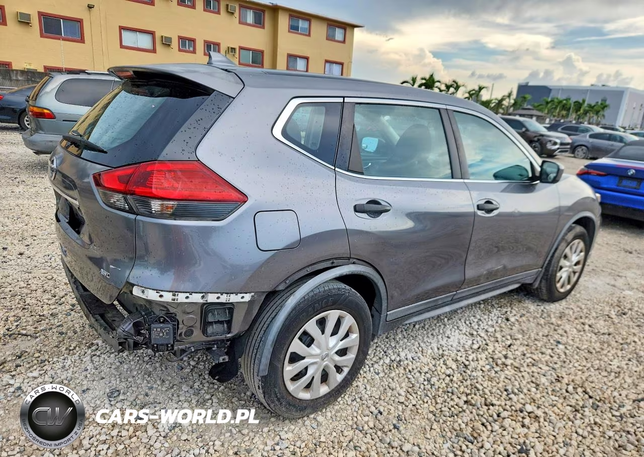 2018 Nissan Rogue S VIN:KNMAT2MV6JP511802 - 3
