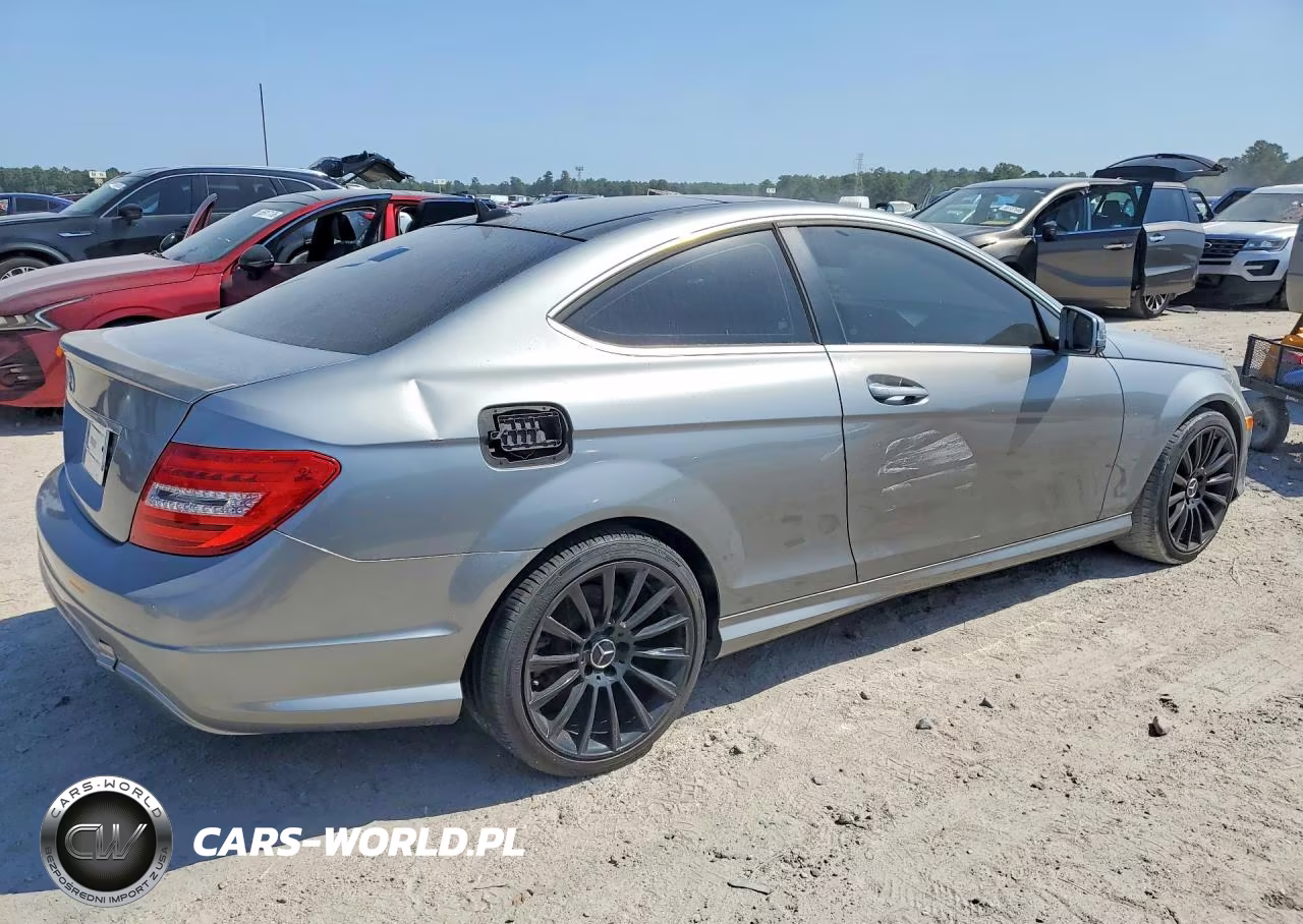 2013 Mercedes-Benz C 250 VIN:WDDGJ4HB5DG065132 - 3