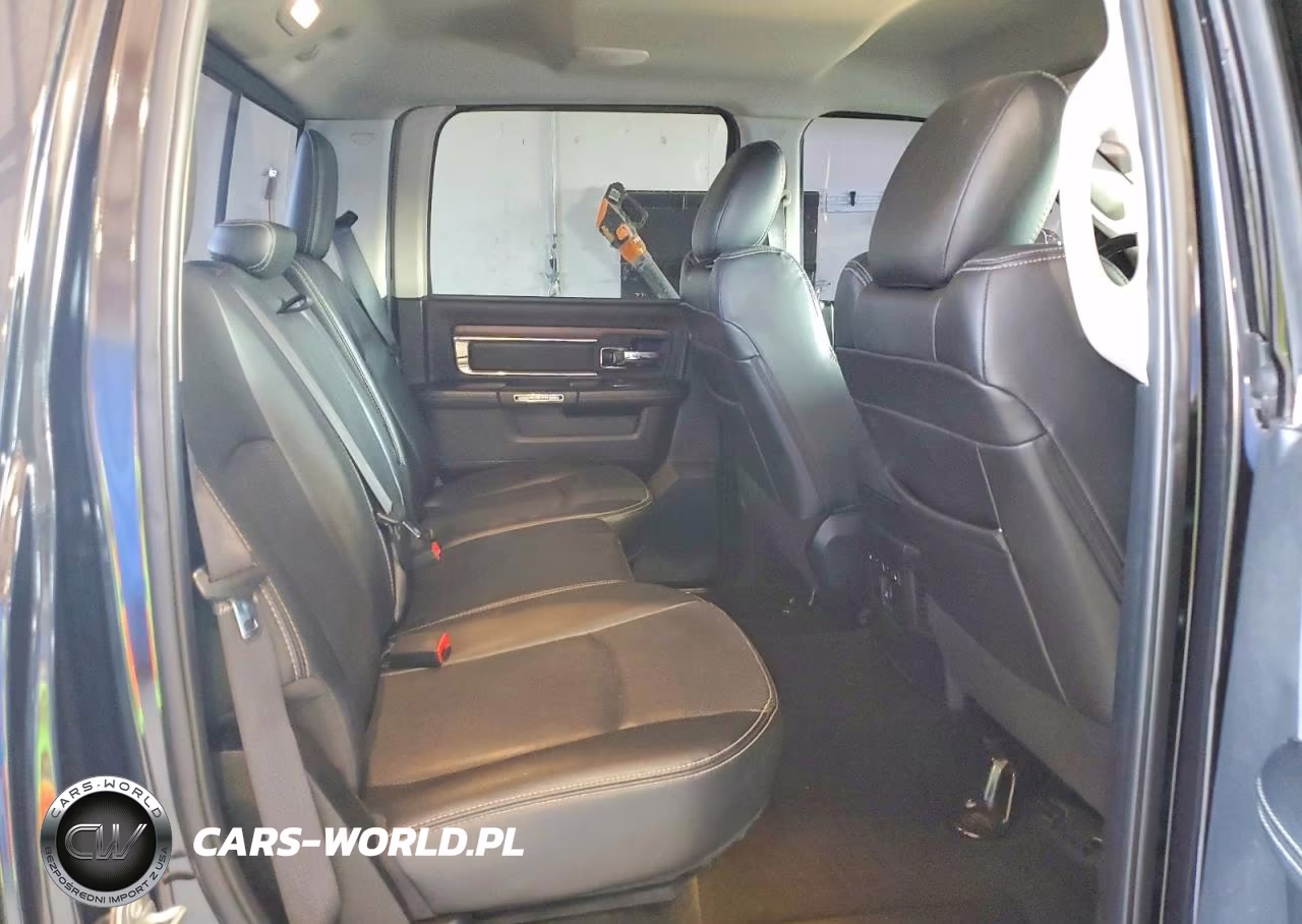 2015 Ram 1500 Laramie VIN:1C6RR7VT3FS782288 - 10