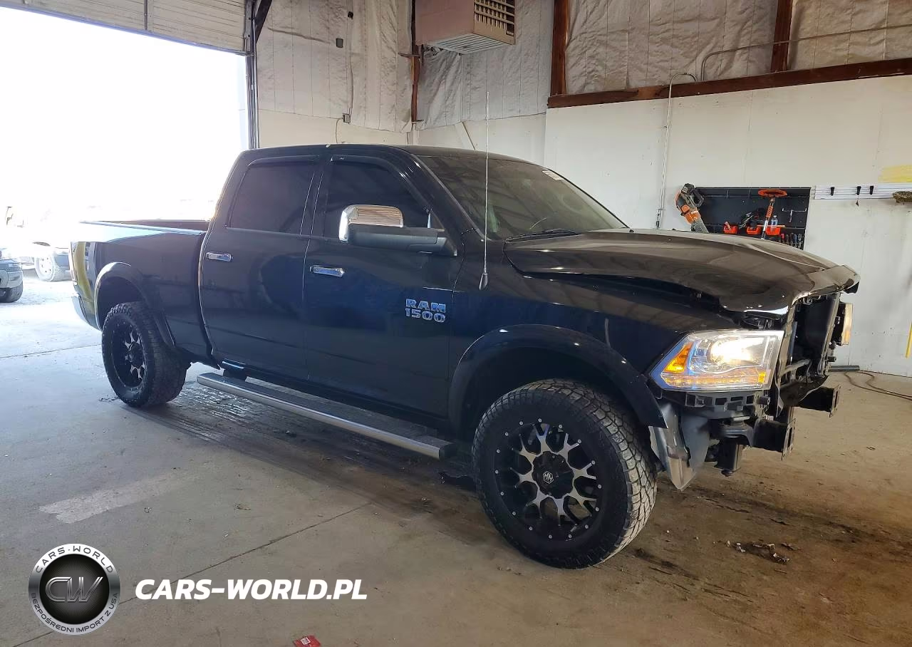 2015 Ram 1500 Laramie VIN:1C6RR7VT3FS782288 - 4
