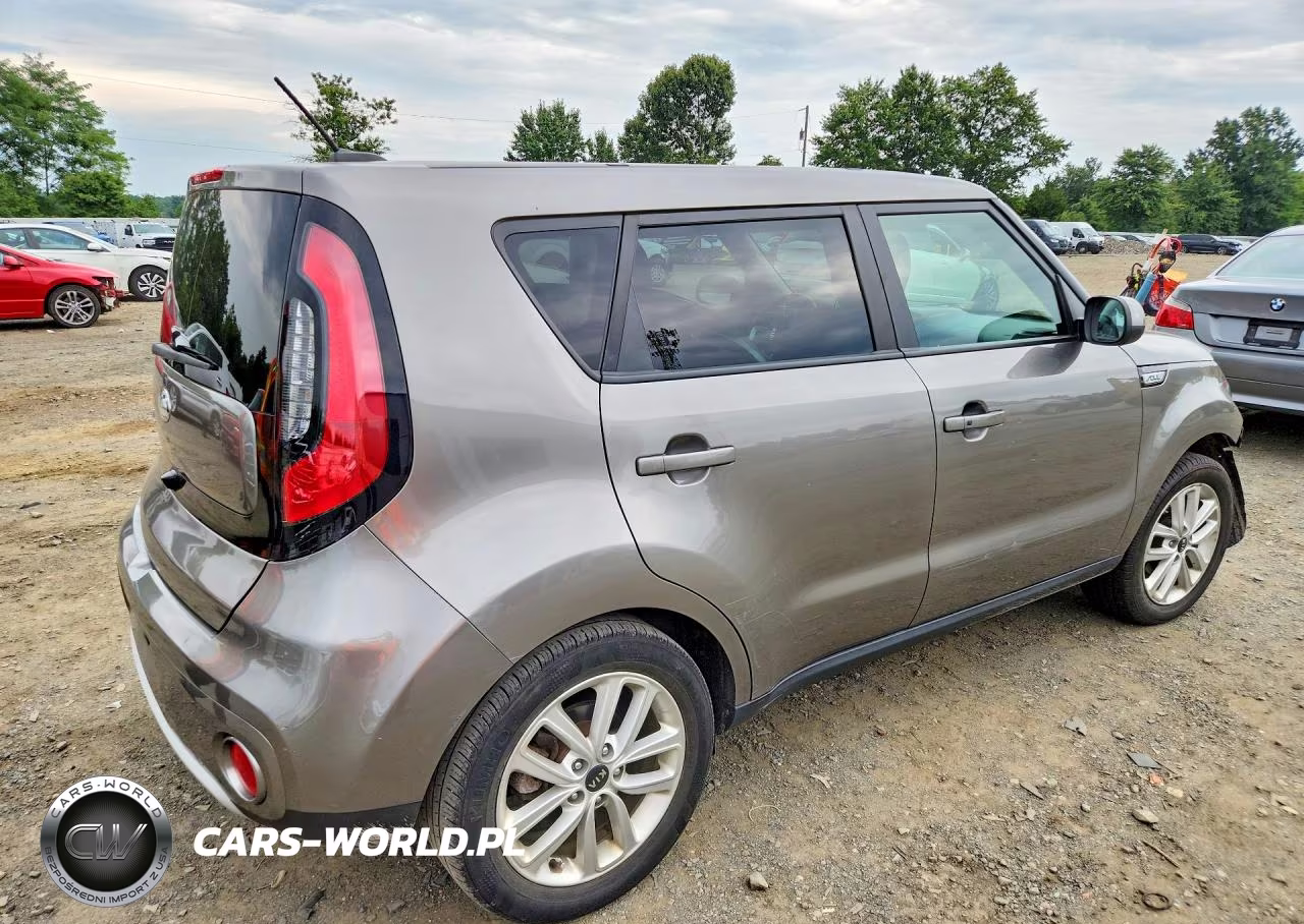 2019 Kia Soul + VIN:KNDJP3A57K7019697 - 3