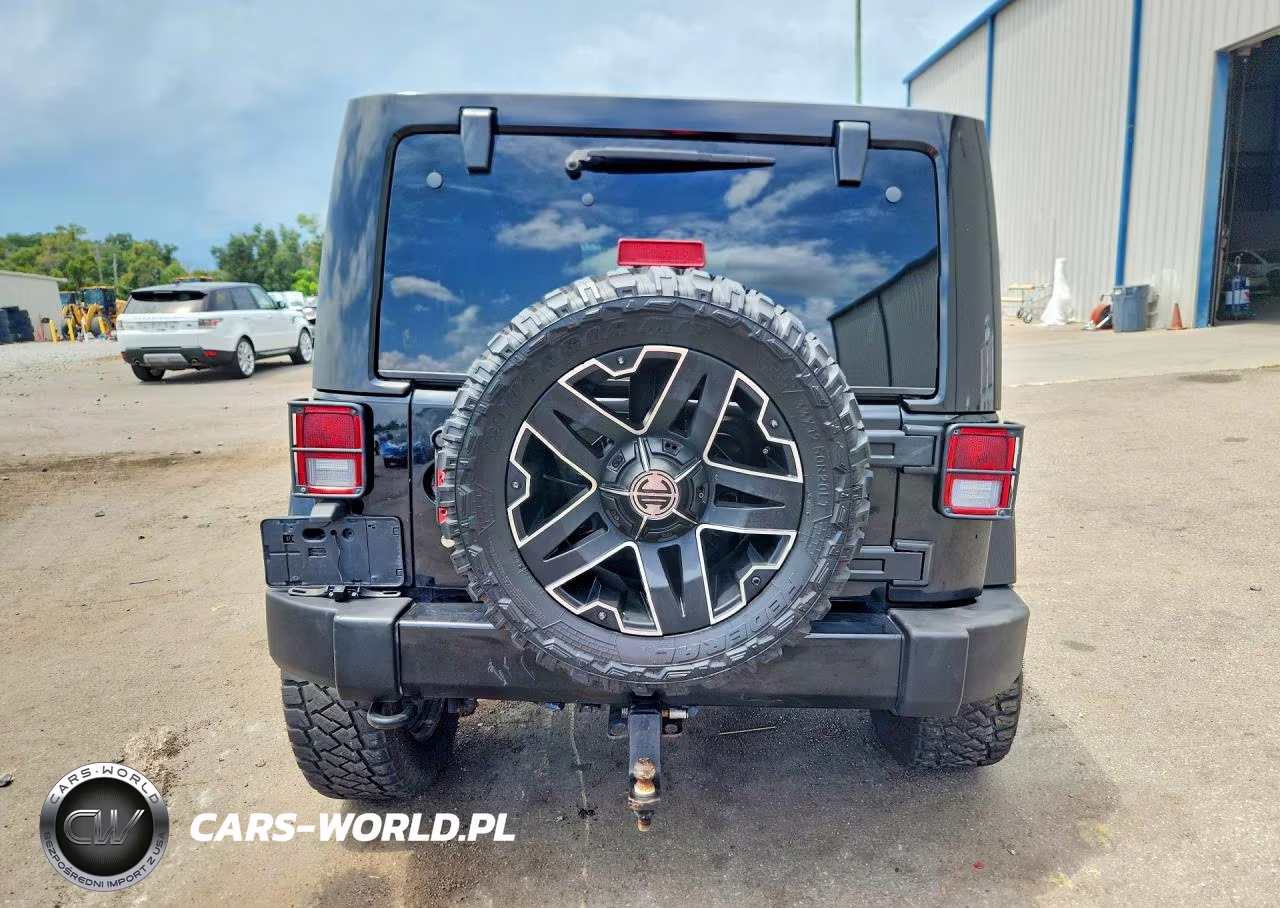 2015 Jeep Wrangler Unlimited Sahara VIN:1C4BJWEG9FL683984 - 6