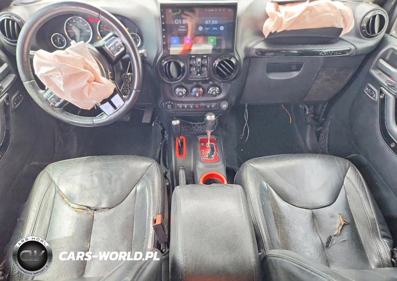 2015 Jeep Wrangler Unlimited Sahara VIN:1C4BJWEG9FL683984 - 8