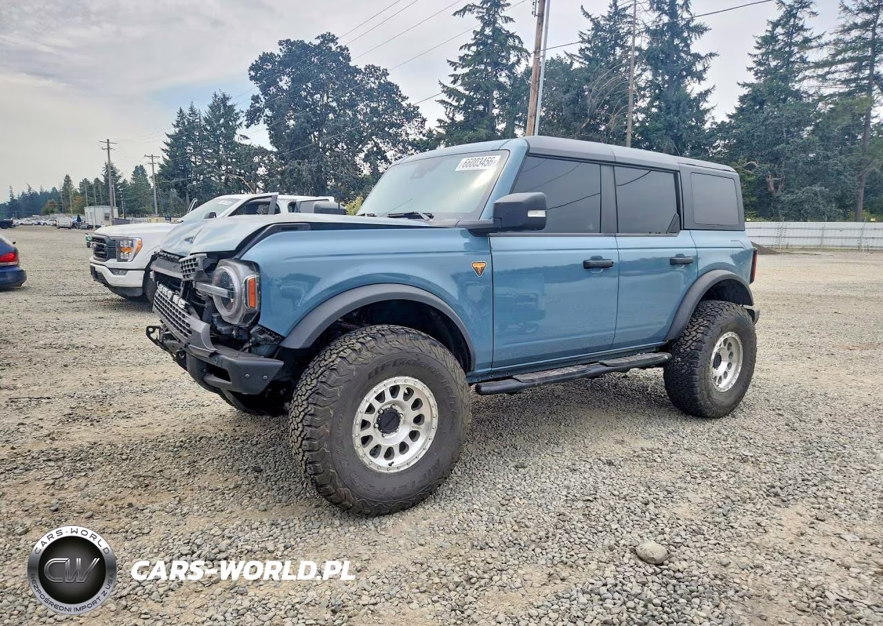 2022 Ford Bronco Base – zdjęcie 1 z 13