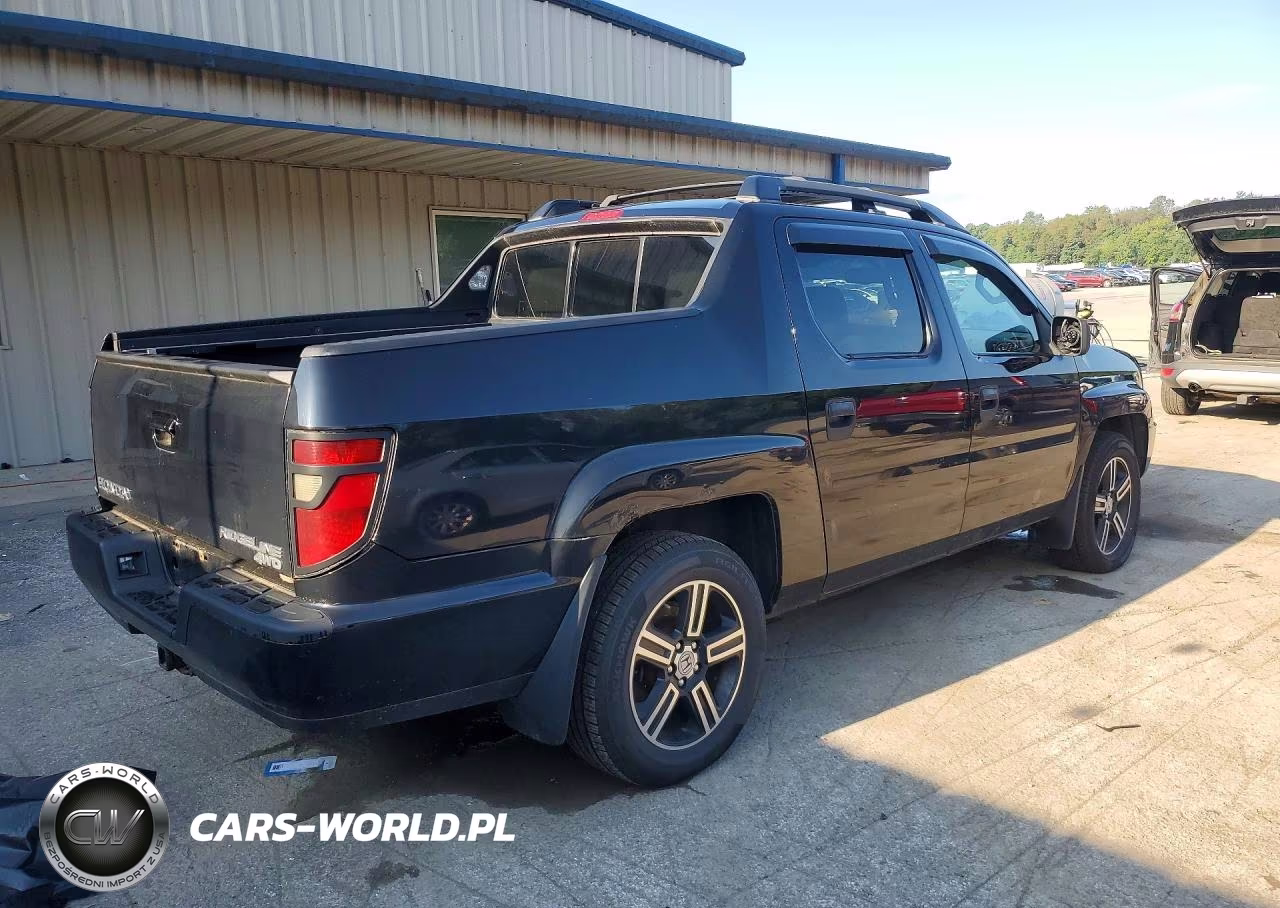 2013 Honda Ridgeline Sport VIN:5FPYK1F72DB011510 - 3