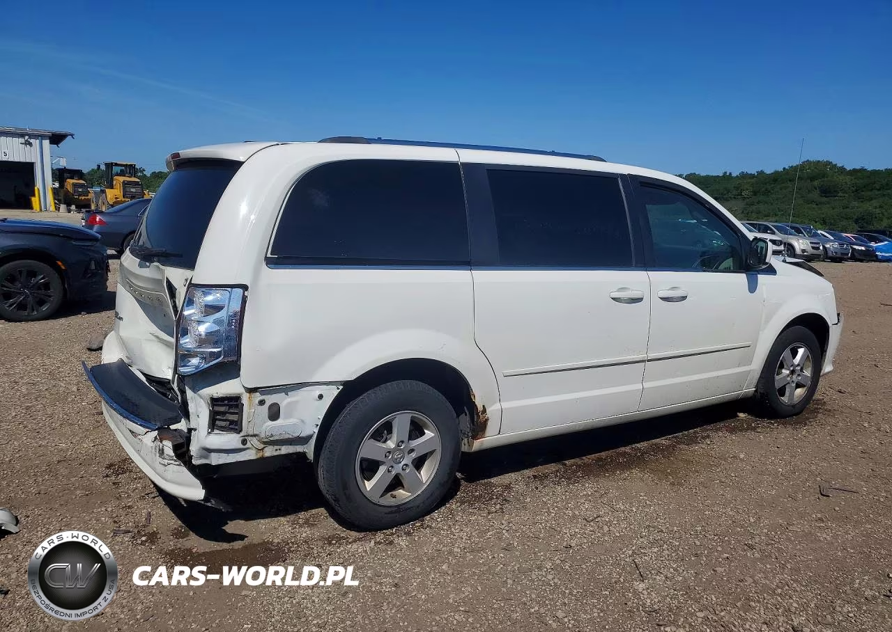 2011 Dodge Grand Caravan Crew VIN:2D4RN5DG9BR750988 - 3