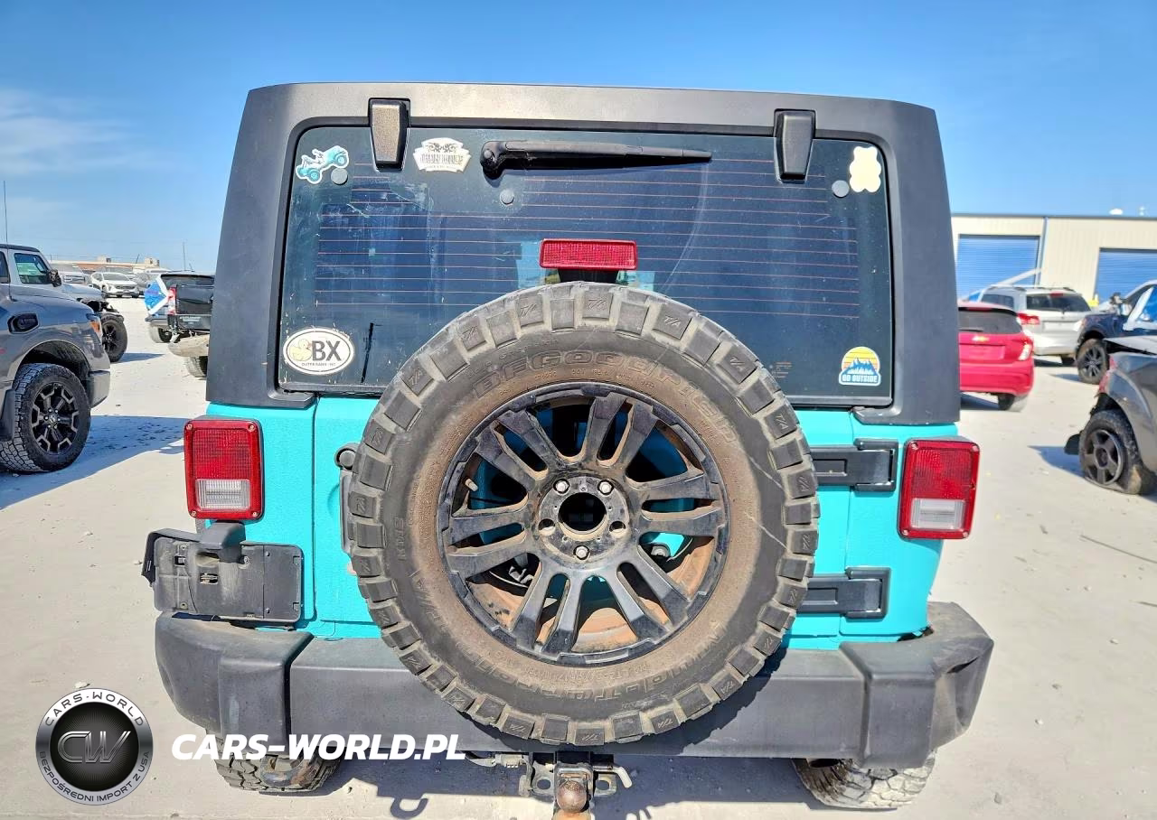 2012 Jeep Wrangler Unlimited Sport VIN:1C4BJWDG0CL205529 - 6