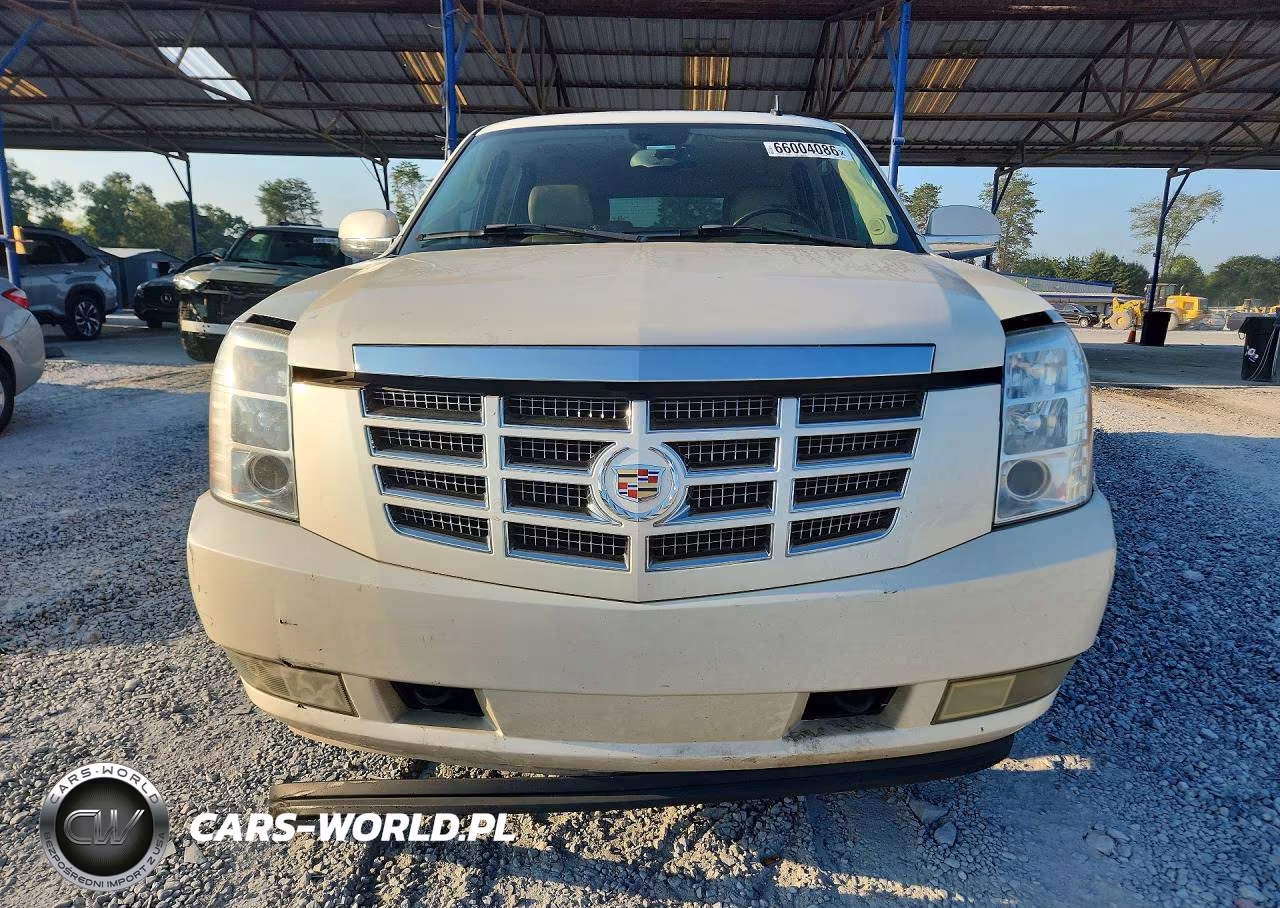 2007 Cadillac Escalade Luxury VIN:1GYFK638X7R179723 - 5