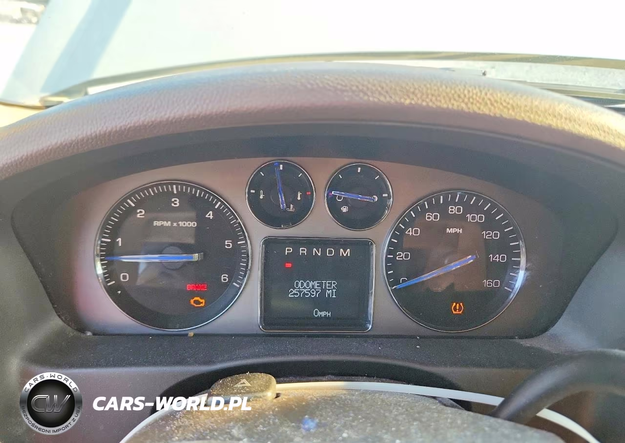 2007 Cadillac Escalade Luxury VIN:1GYFK638X7R179723 - 9