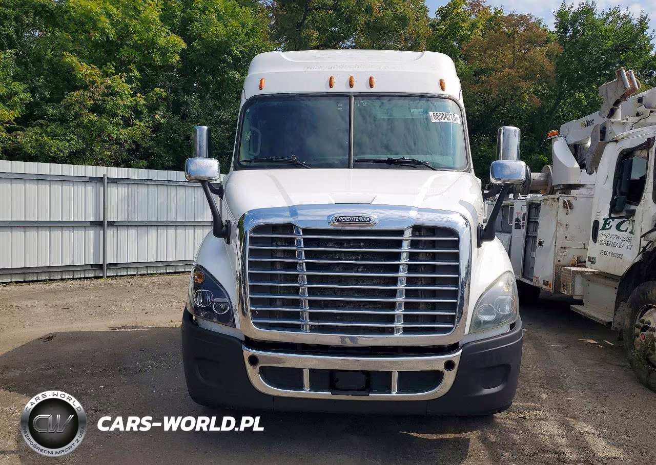 2016 Freightliner Cascadia 1 - Semi Truck VIN:3AKJGHDV6GSHC2694 - 5