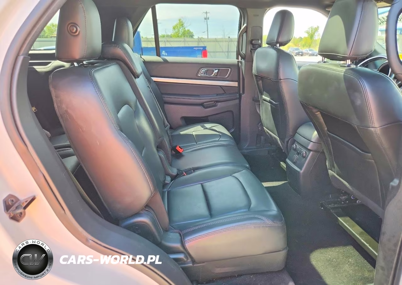 2019 Ford Explorer Xlt VIN:1FM5K8D8XKGA38517 - 11