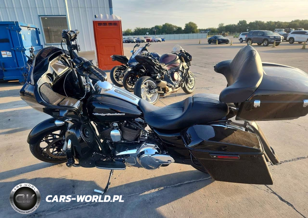 2015 Harley-Davidson Fltrxs Road Glide Special VIN:1HD1KTM1XFB647942 - 3