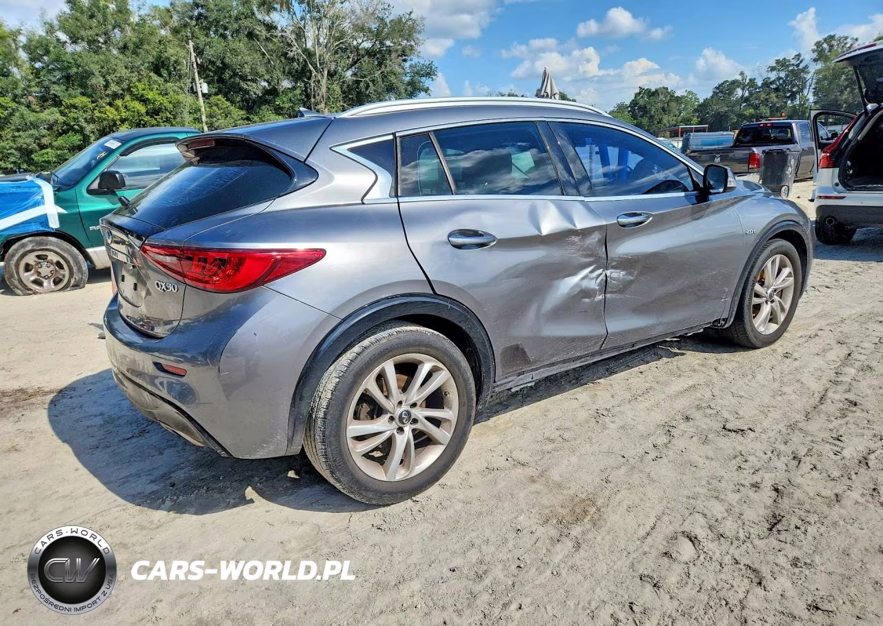 2017 Infiniti Qx30 Premium VIN:SJKCH5CP8HA015604 - 3