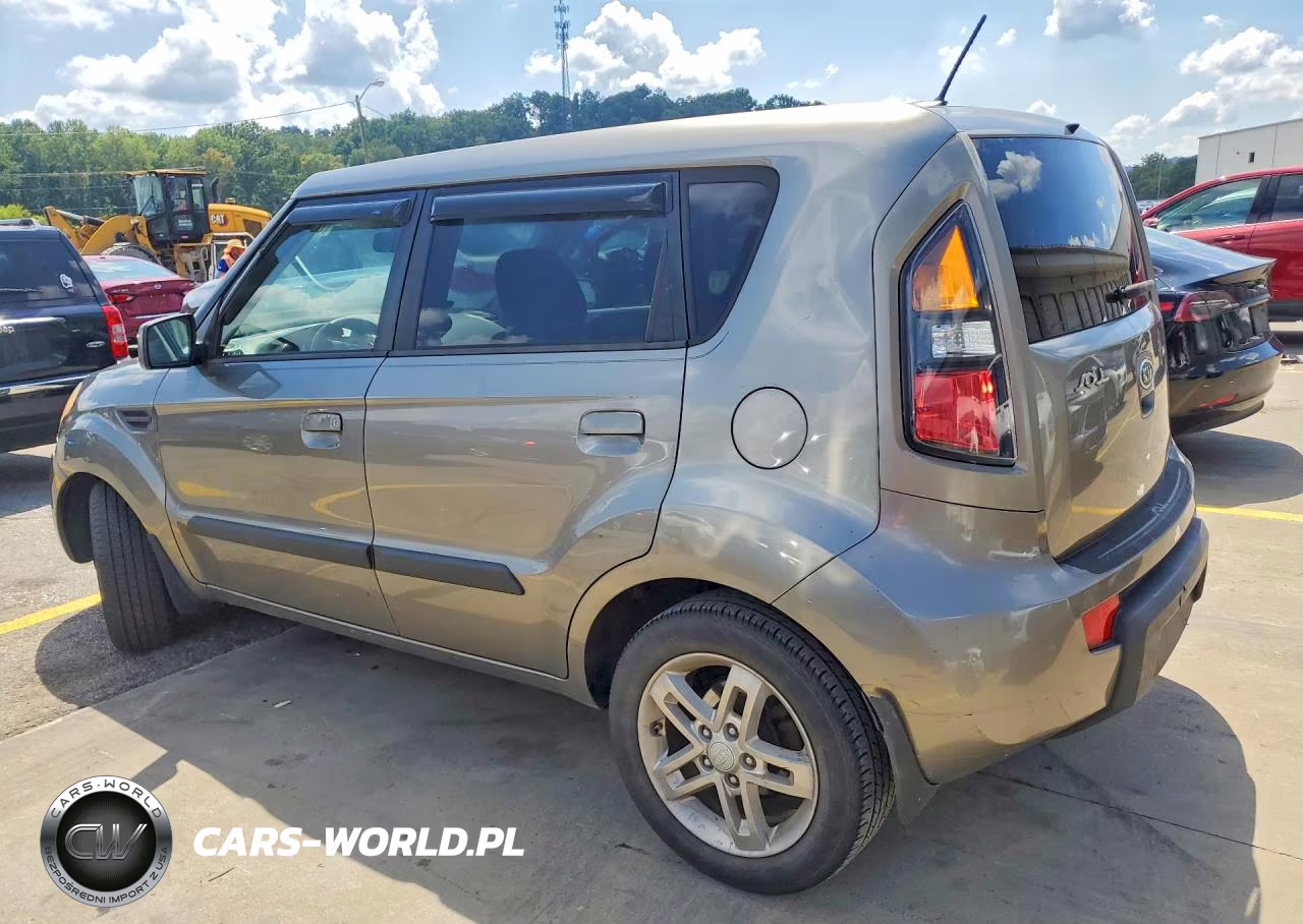 2010 Kia Soul + VIN:KNDJT2A22A7180095 - 2