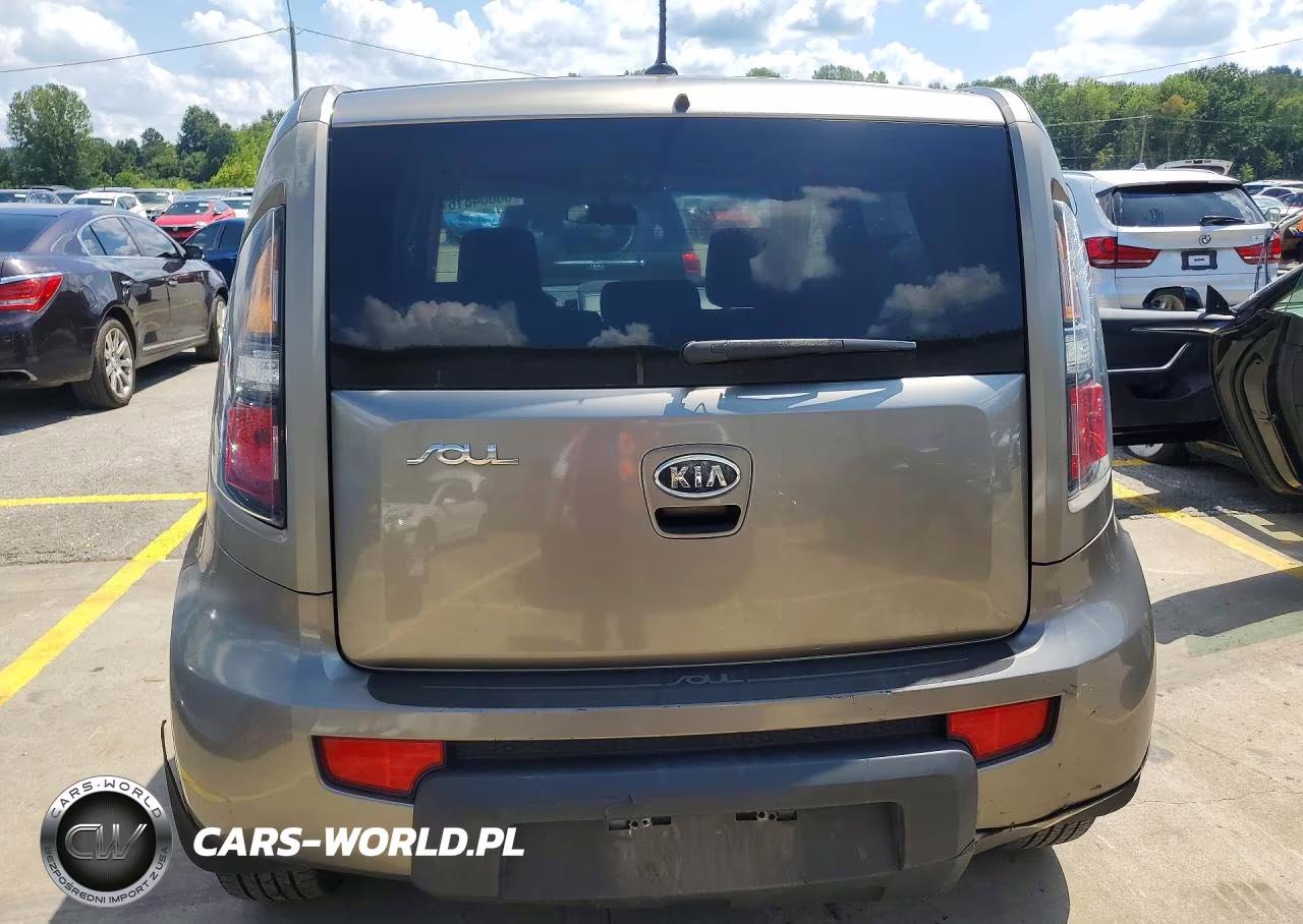 2010 Kia Soul + VIN:KNDJT2A22A7180095 - 6