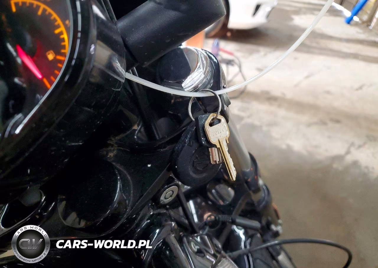 2007 Harley-Davidson Vrscdx VIN:1HD1HHZ117K807129 - 8