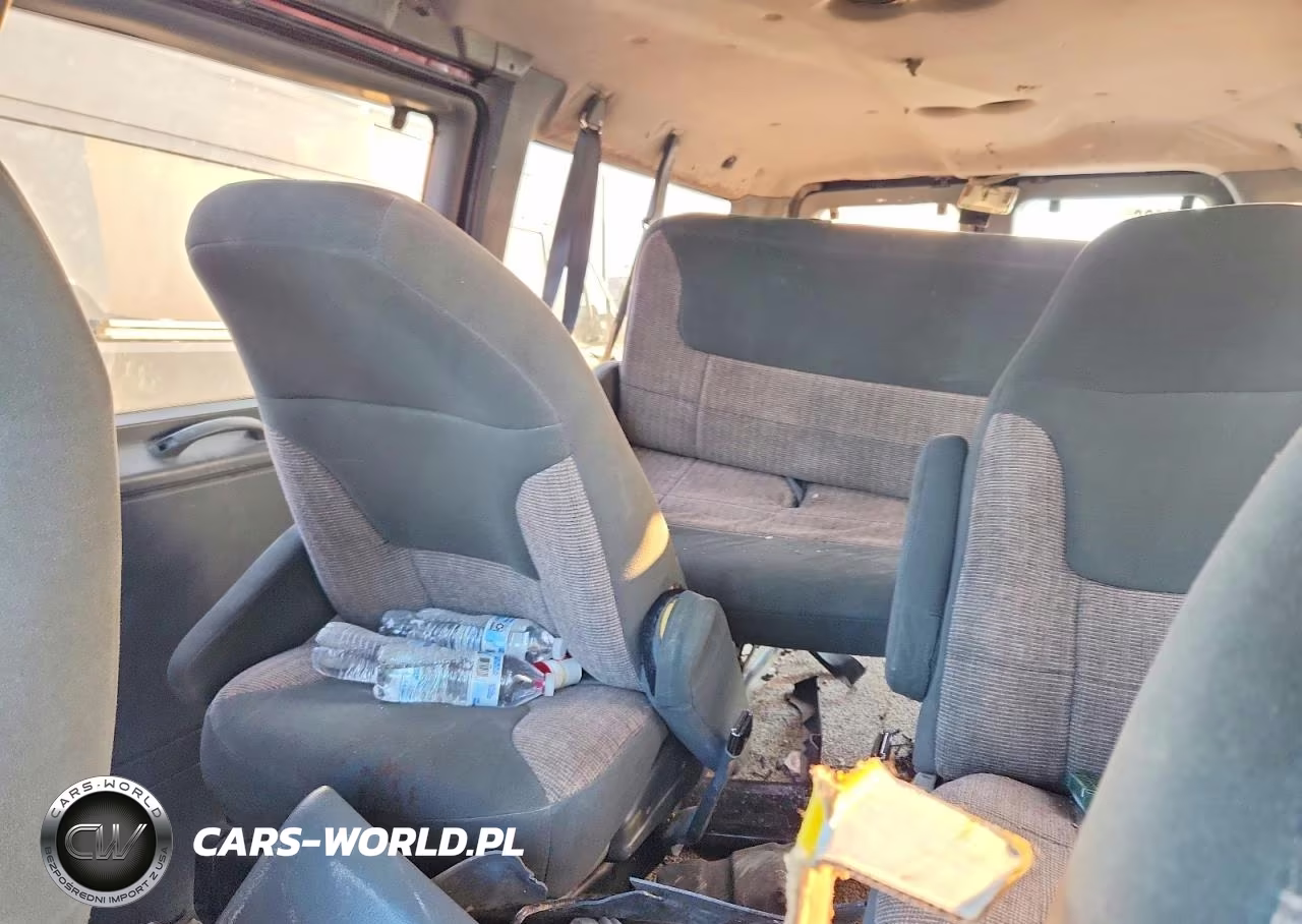 1995 Ford Econoline E350 VIN:1FMHE31G9SHB62680 - 10