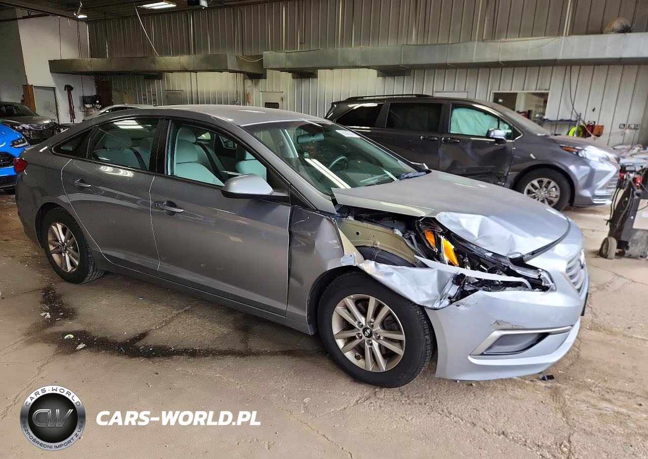 2016 Hyundai Sonata Se VIN:5NPE24AF7GH404694 - 4