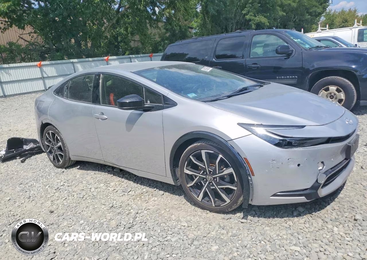 2023 Toyota Prius Prime Xse VIN:JTDACACU1P3009086 - 4