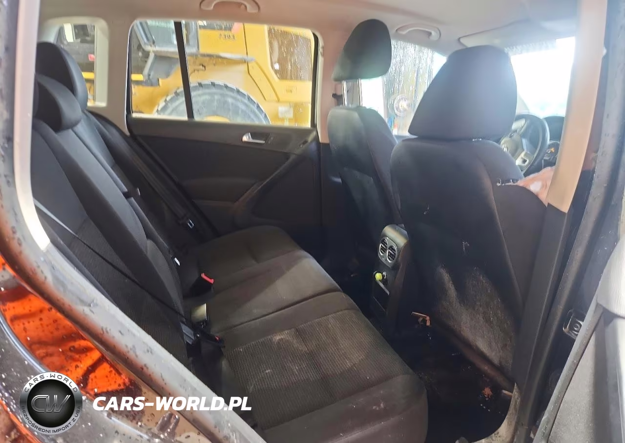 2017 Volkswagen Tiguan S VIN:WVGBV7AX0HK051492 - 11
