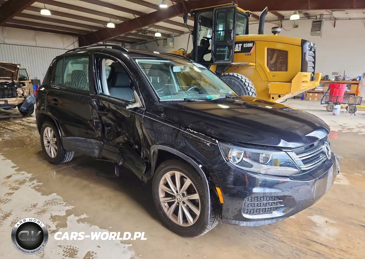 2017 Volkswagen Tiguan S VIN:WVGBV7AX0HK051492 - 4