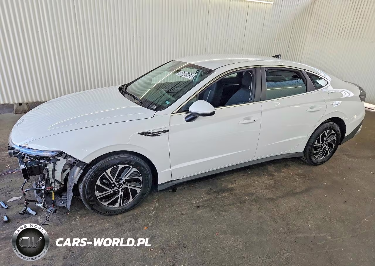 2026 Hyundai Sonata Hybrid Blue VIN:KMHL24JJ0TA168737 - 1