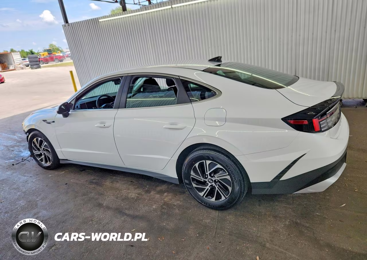 2026 Hyundai Sonata Hybrid Blue VIN:KMHL24JJ0TA168737 - 2