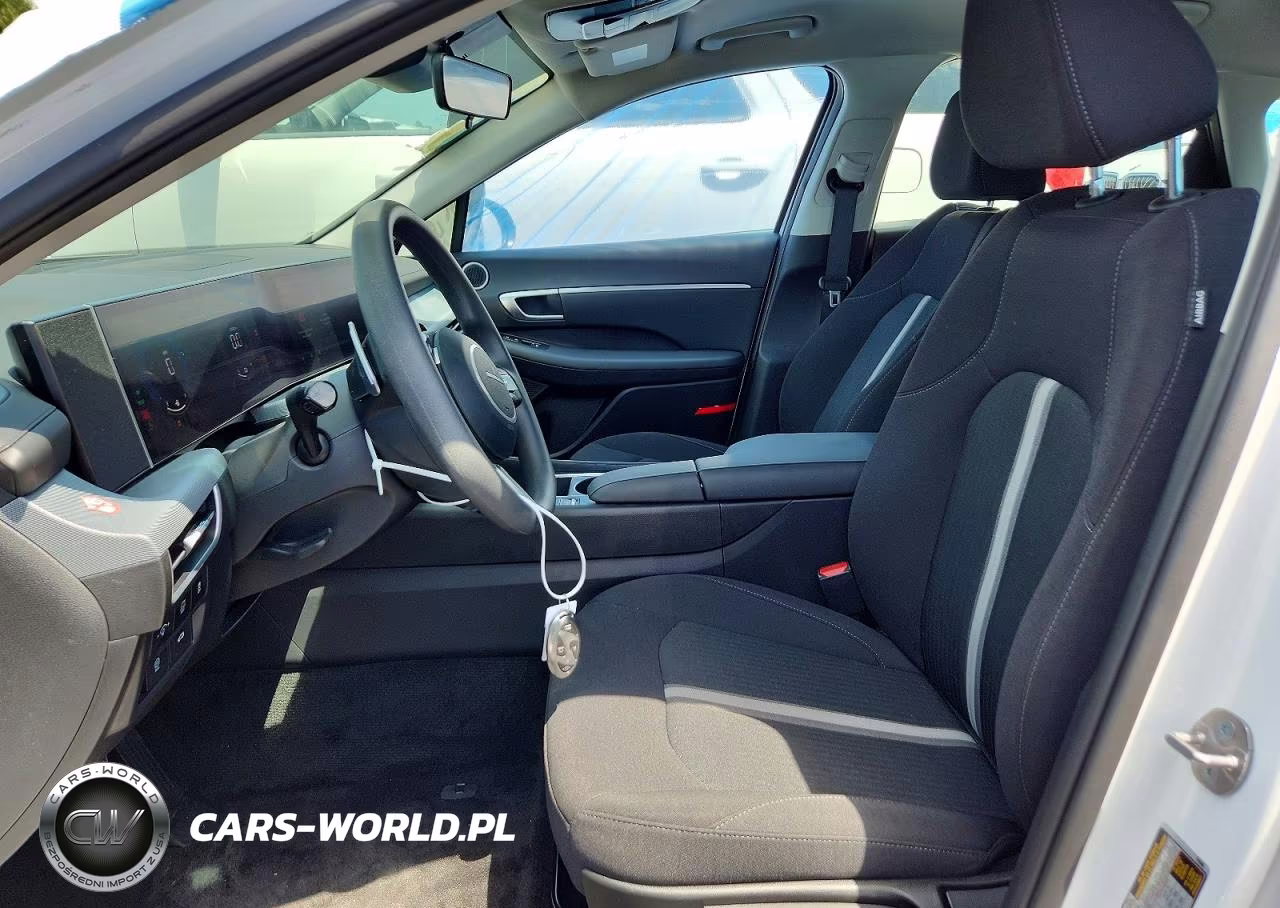 2026 Hyundai Sonata Hybrid Blue VIN:KMHL24JJ0TA168737 - 7