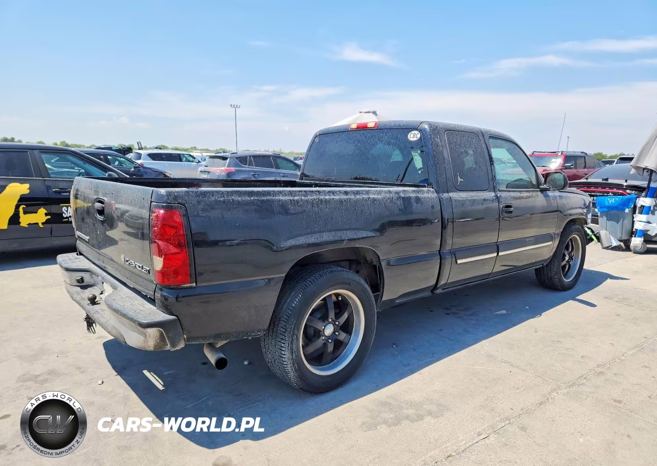 2004 Chevrolet Silverado C1500 VIN:2GCEC19V941123811 - 3