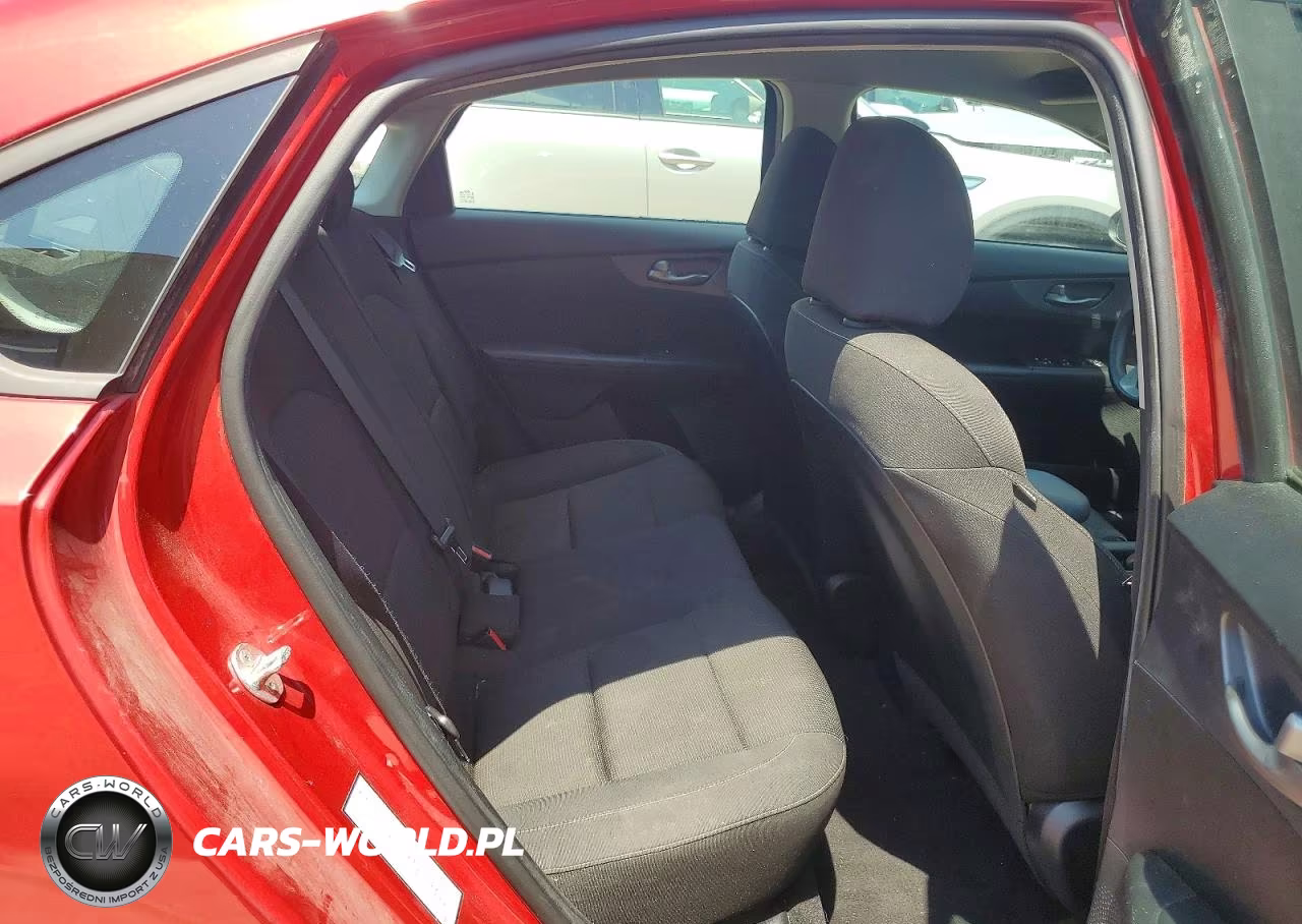 2020 Kia Forte Lxs VIN:3KPF24AD4LE198316 - 10