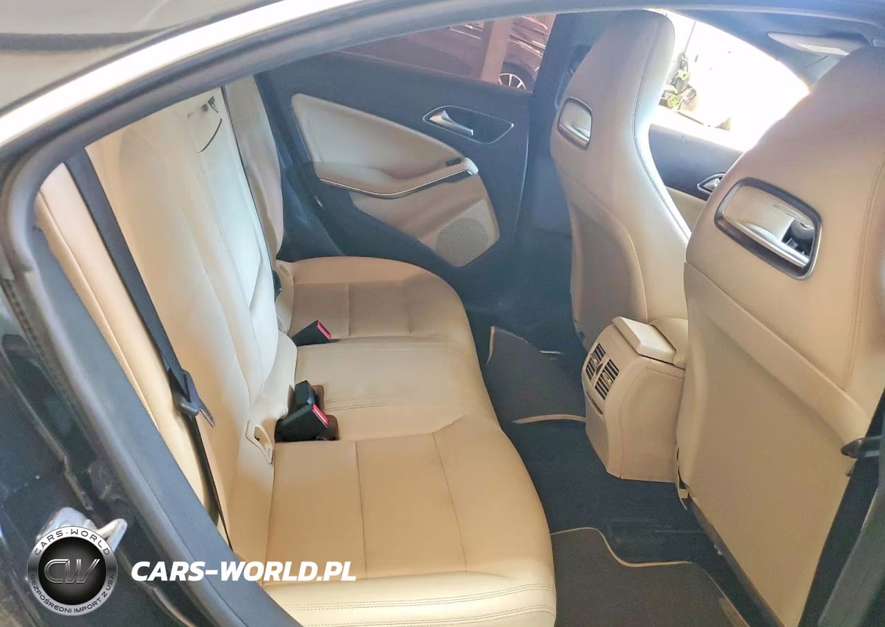 2018 Mercedes-Benz Cla 250 VIN:WDDSJ4EB2JN657755 - 10