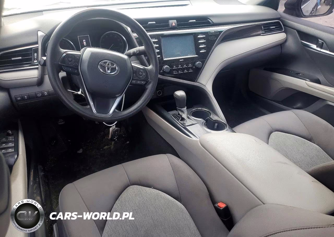 2020 Toyota Camry Le VIN:4T1C11AKXLU997579 - 8