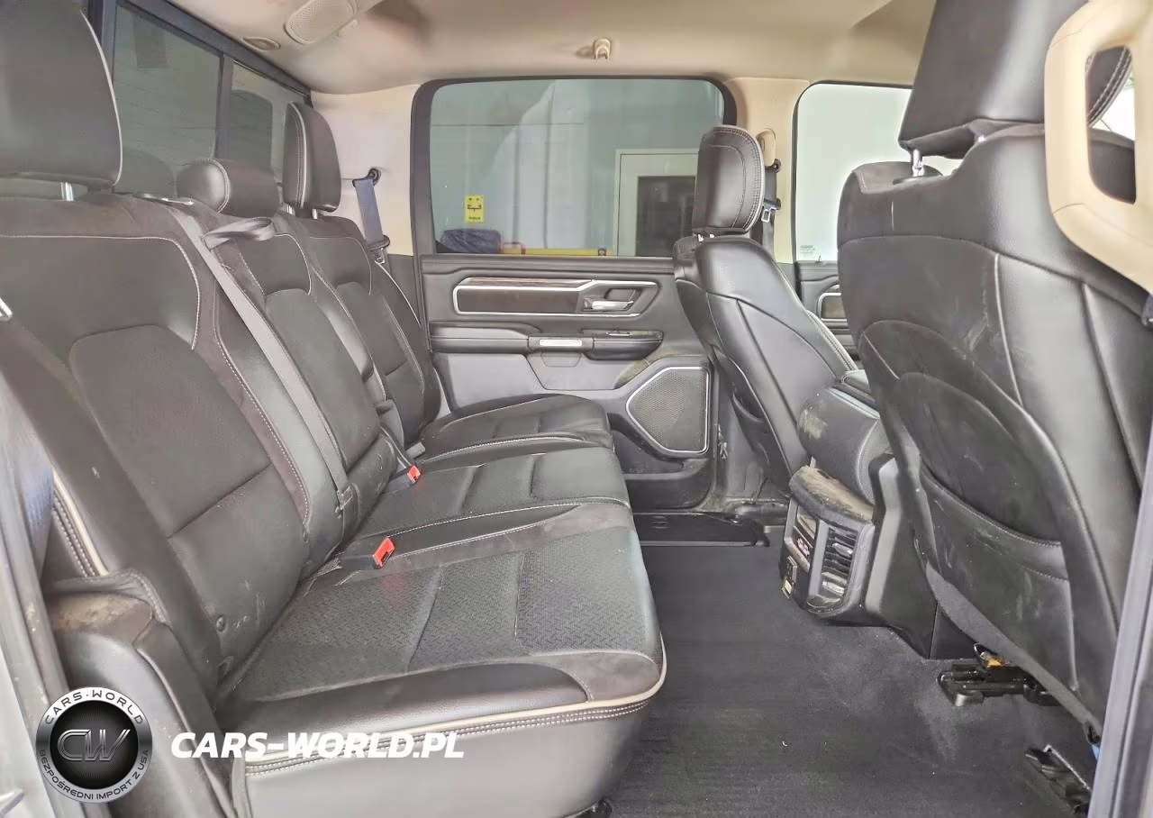 2019 Ram 1500 Laramie VIN:1C6SRFJT8KN505386 - 10
