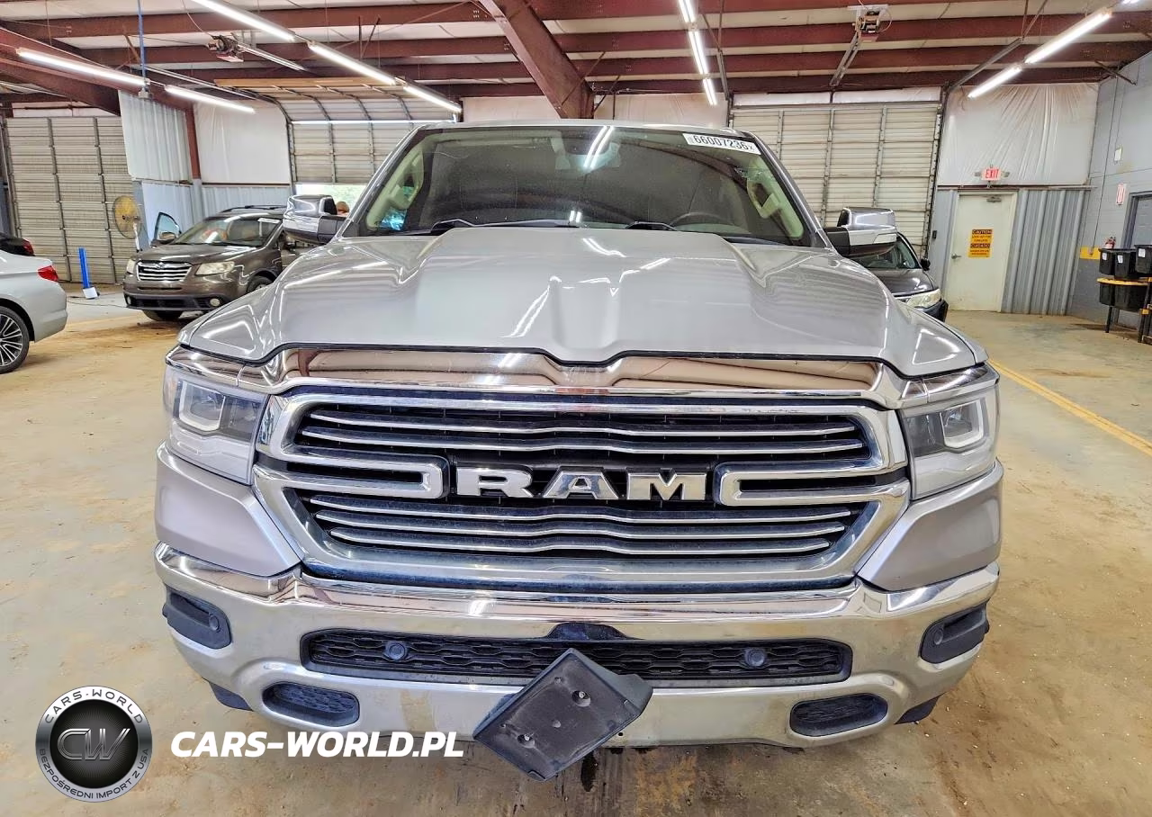 2019 Ram 1500 Laramie VIN:1C6SRFJT8KN505386 - 5