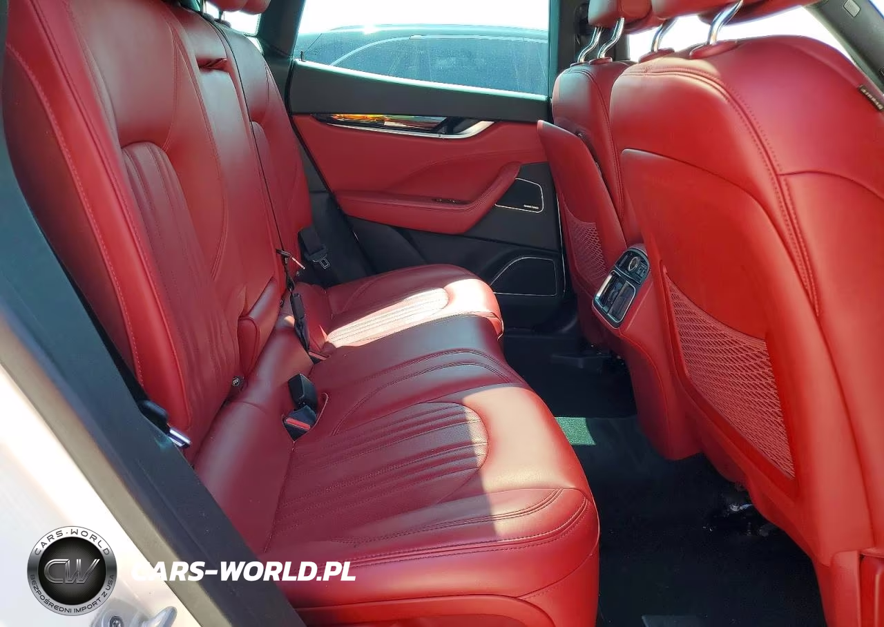 2018 Maserati Levante Luxury VIN:ZN661XUL5JX294345 - 11