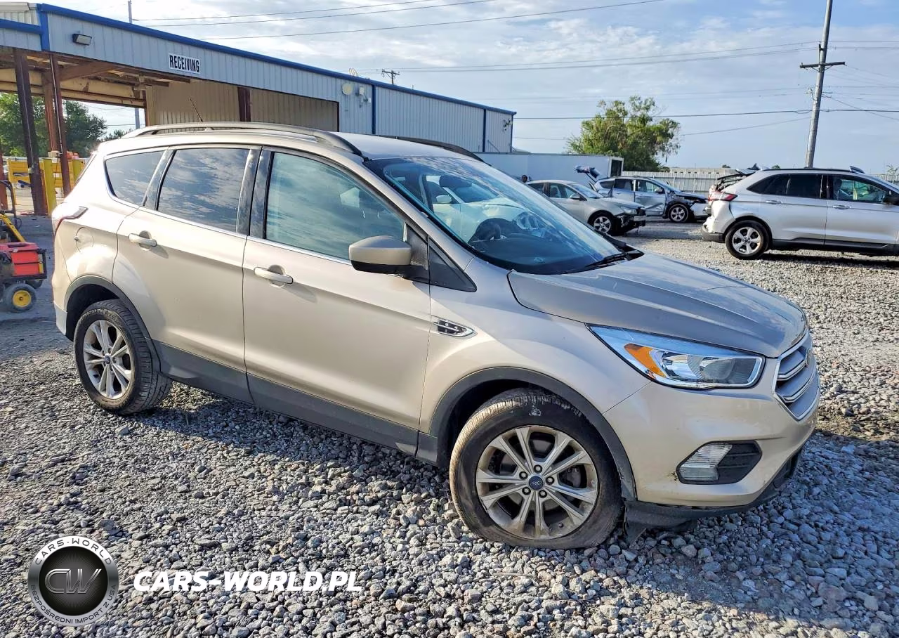 2018 Ford Escape Se VIN:1FMCU0GD4JUD49646 - 4