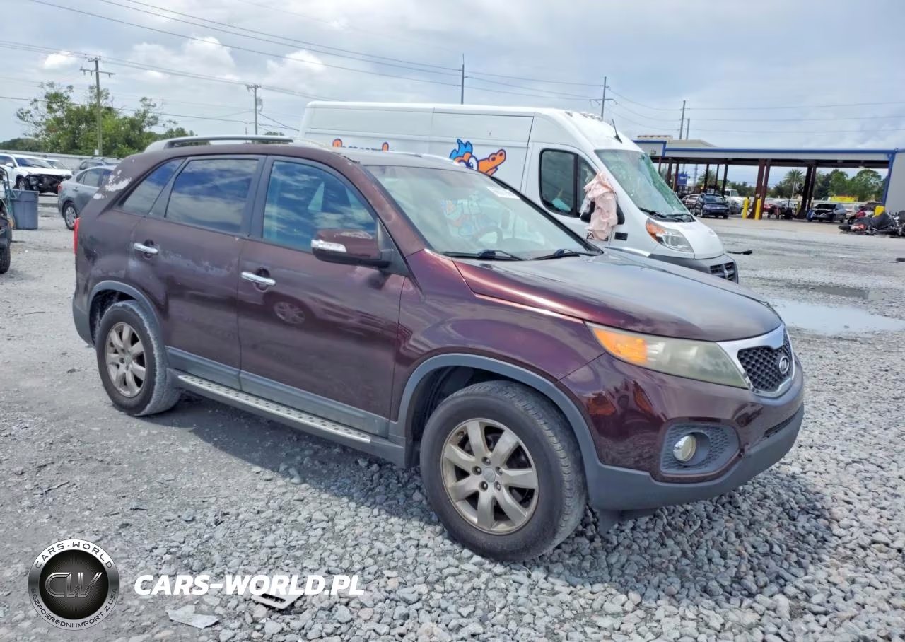 2012 Kia Sorento Lx VIN:5XYKT3A6XCG241681 - 4