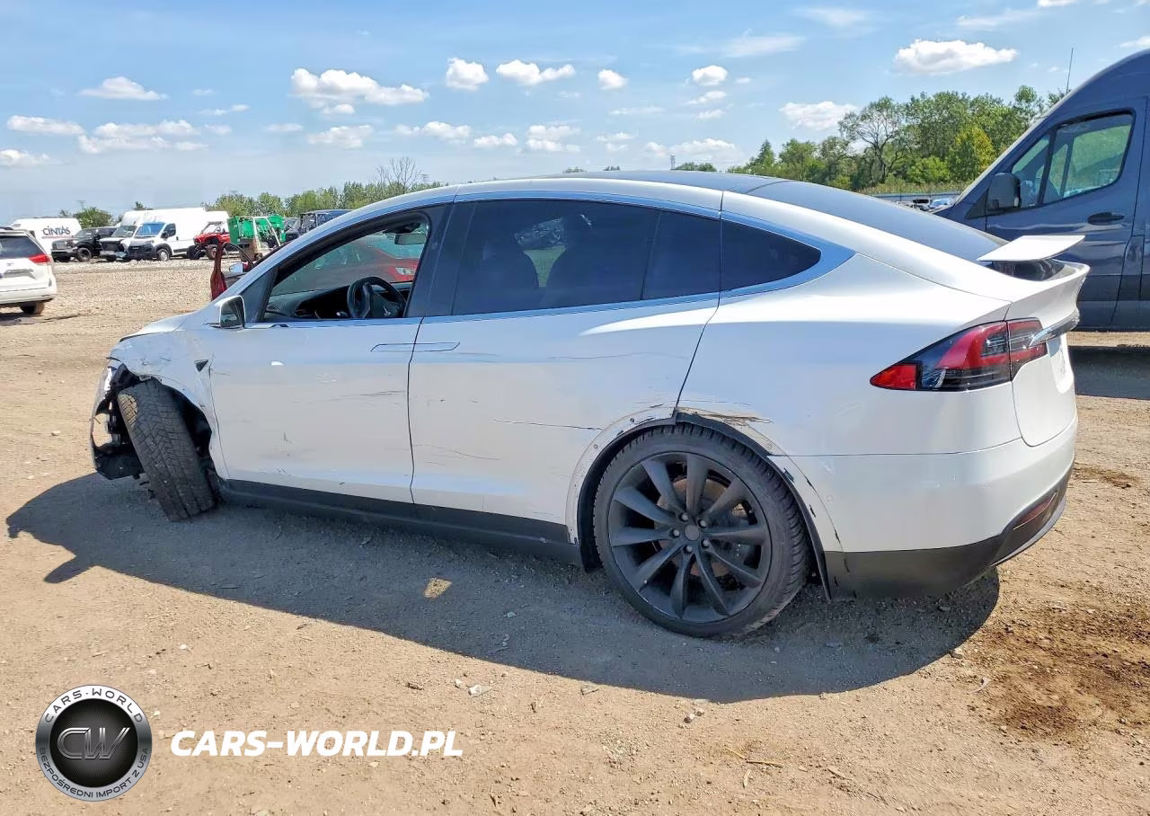2020 Tesla Model X VIN:5YJXCAE21LF238581 - 2