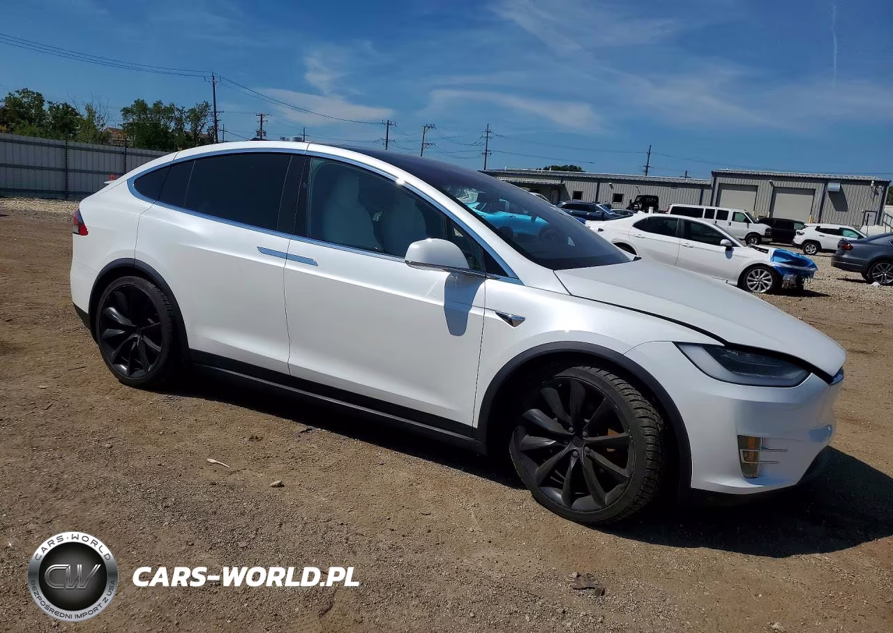 2020 Tesla Model X VIN:5YJXCAE21LF238581 - 4