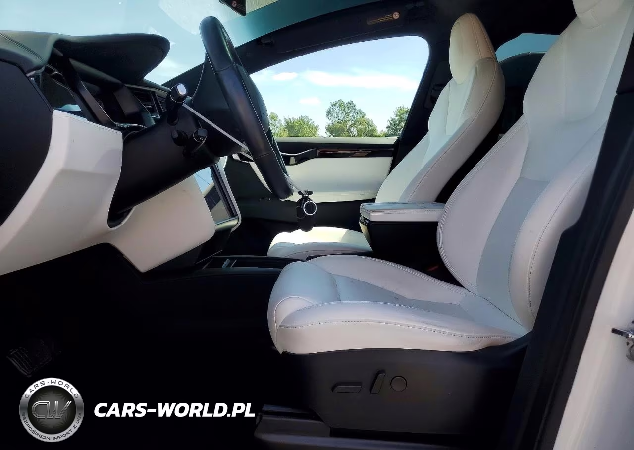 2020 Tesla Model X VIN:5YJXCAE21LF238581 - 7