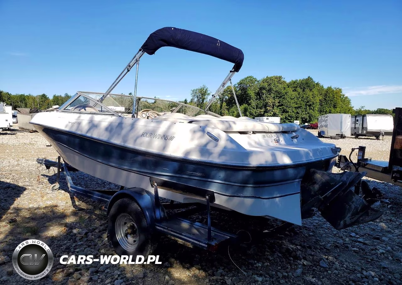 2005 Four Winns Horizon Boat VIN:GFNMG075D505 - 3