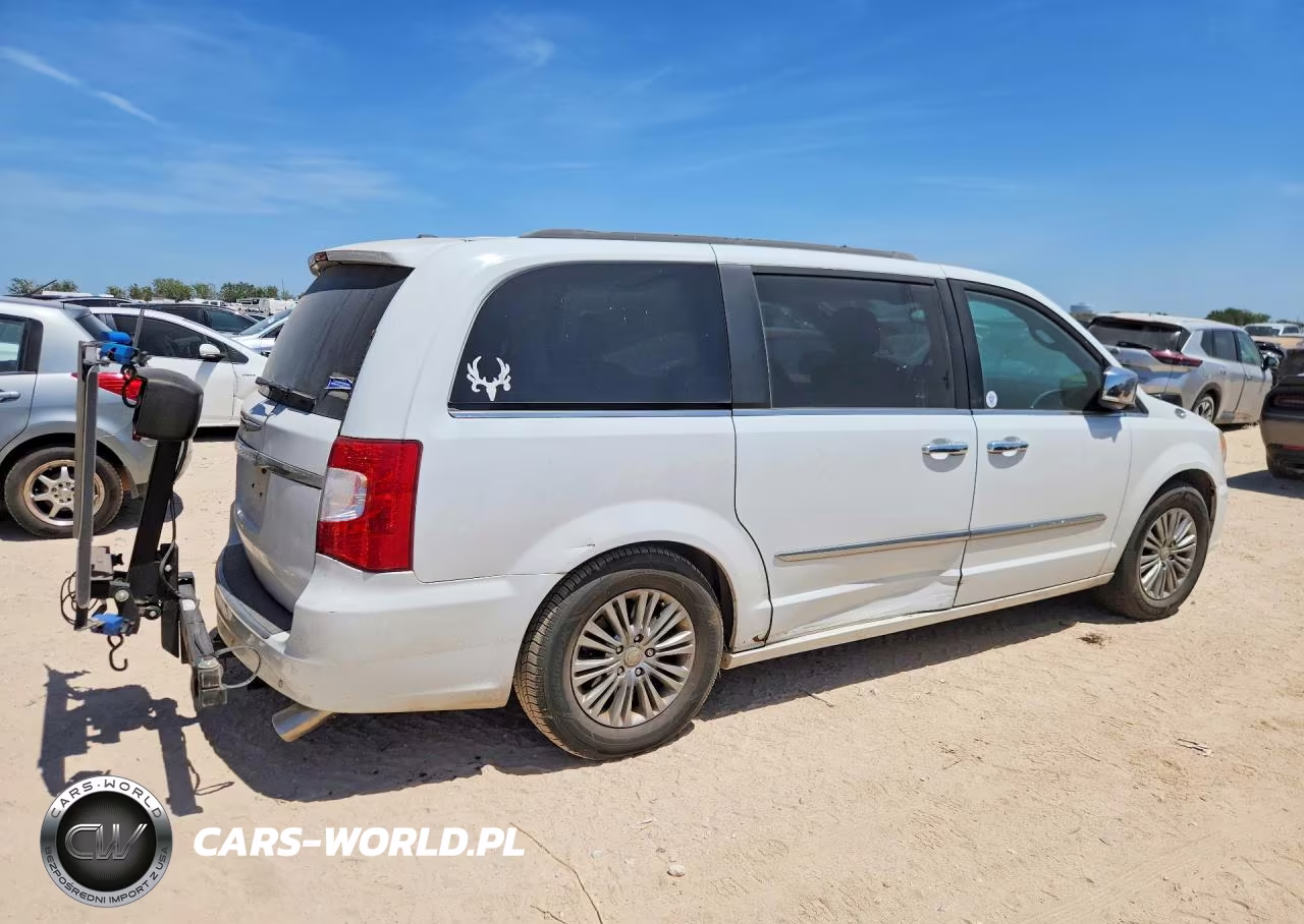2016 Chrysler Town & Country Touring L VIN:2C4RC1CG7GR207059 - 3